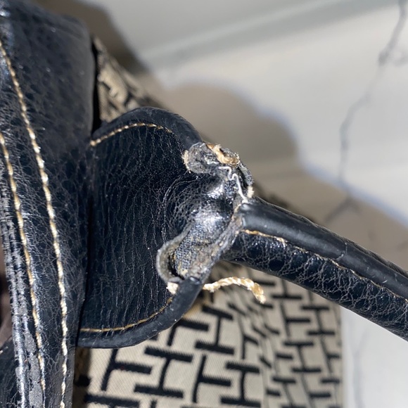 (*Free with purchase) Tommy Hilfiger Handbag Purse Brown Monogram for Women. - Picture 4 of 13